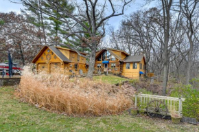 Walk to Saylorville Lake Spacious Home with Deck!